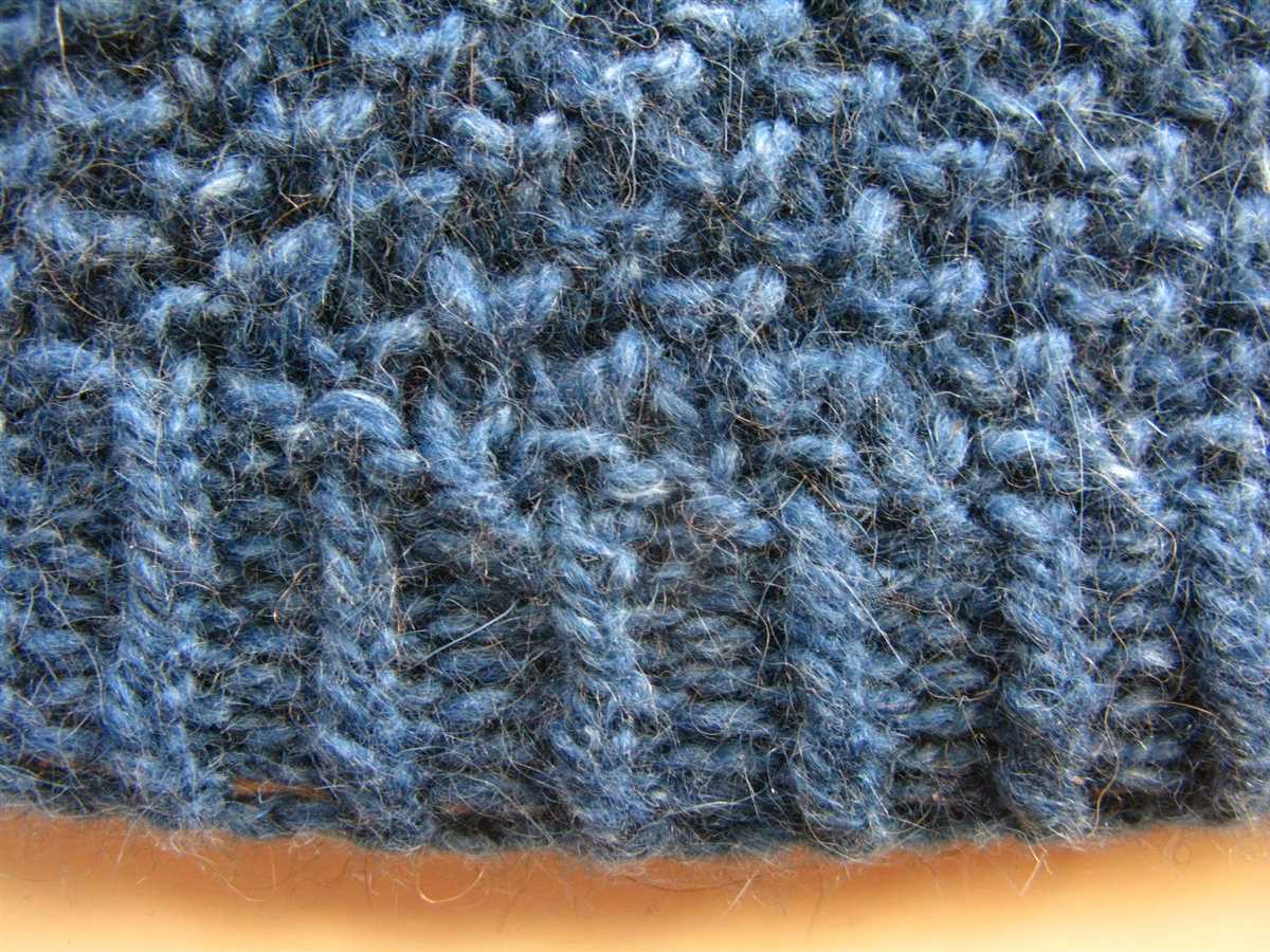 Knitting loop patterns