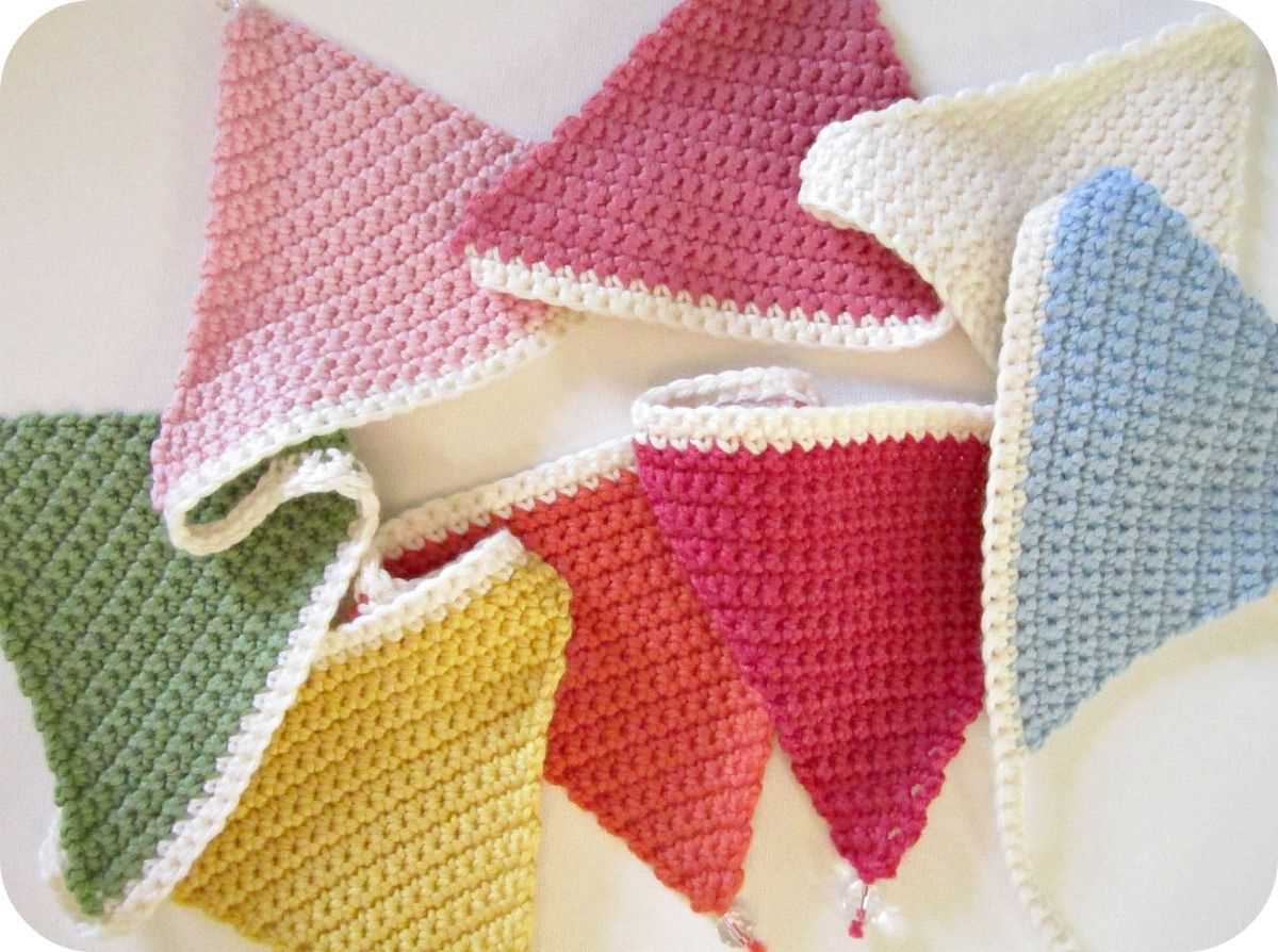 create charming bunting with this knitting pattern Knitting pattern bunting