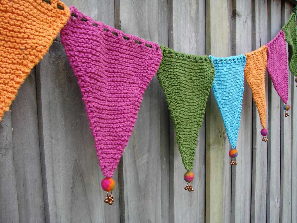 Knitting pattern bunting