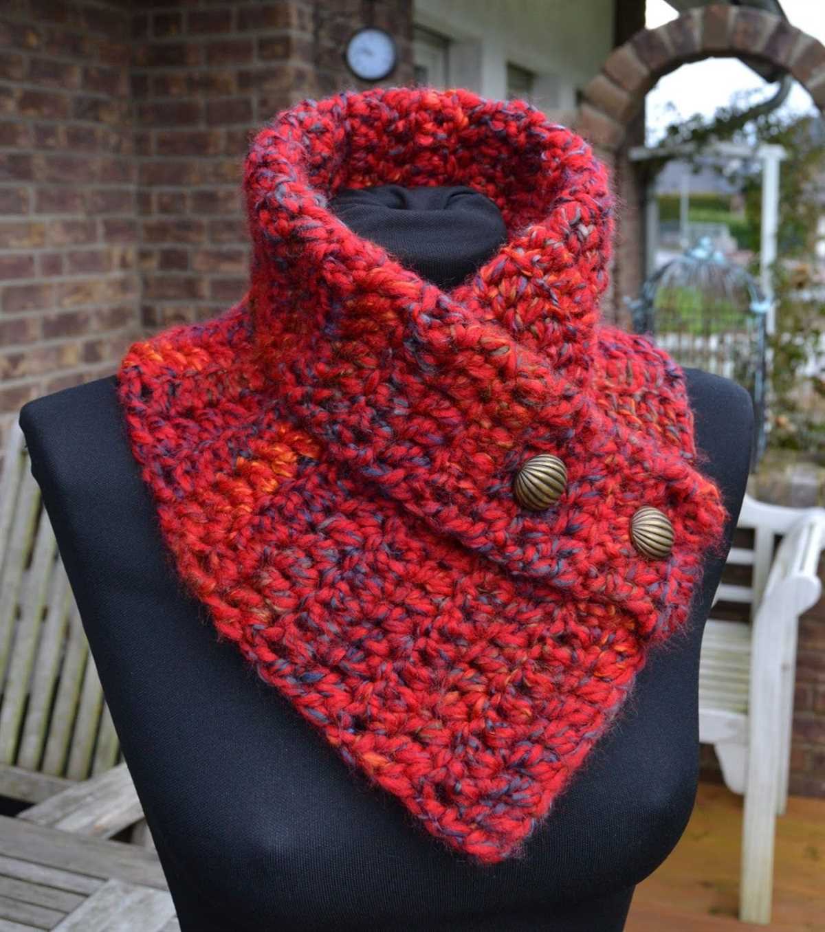 Knitting pattern for a cowl neck warmer