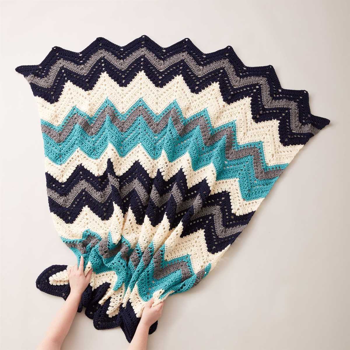 Knitting pattern for chevron blanket