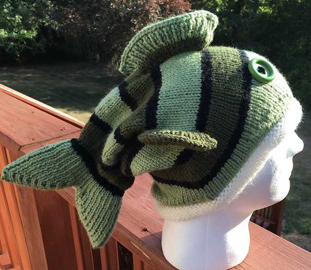 Knitting pattern for adults hats