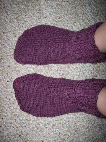 Knitting pattern for bed socks on 2 needles