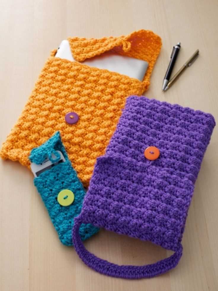 Knitting pattern for mobile phone case