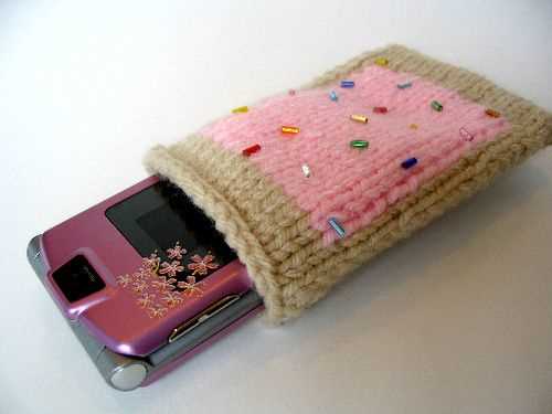 Knitting pattern for mobile phone case