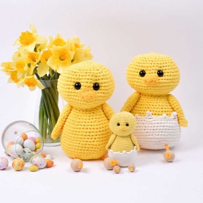 Knitting pattern for small easter chicks