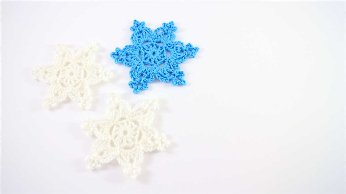 Knitting pattern for snowflakes