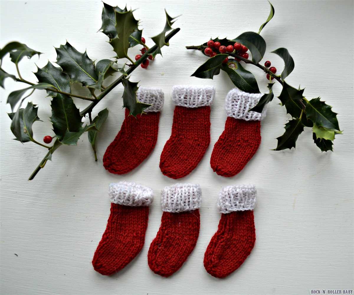 Knitting pattern mini christmas stocking