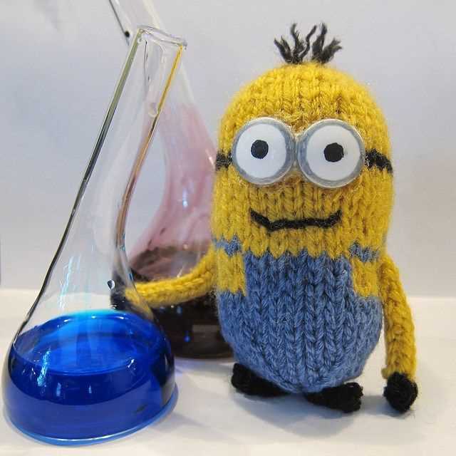 Knitting pattern minion despicable me