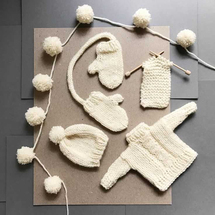 Create Festive Christmas Decorations with these Knitting Patterns Knitting patterns for christmas decorations