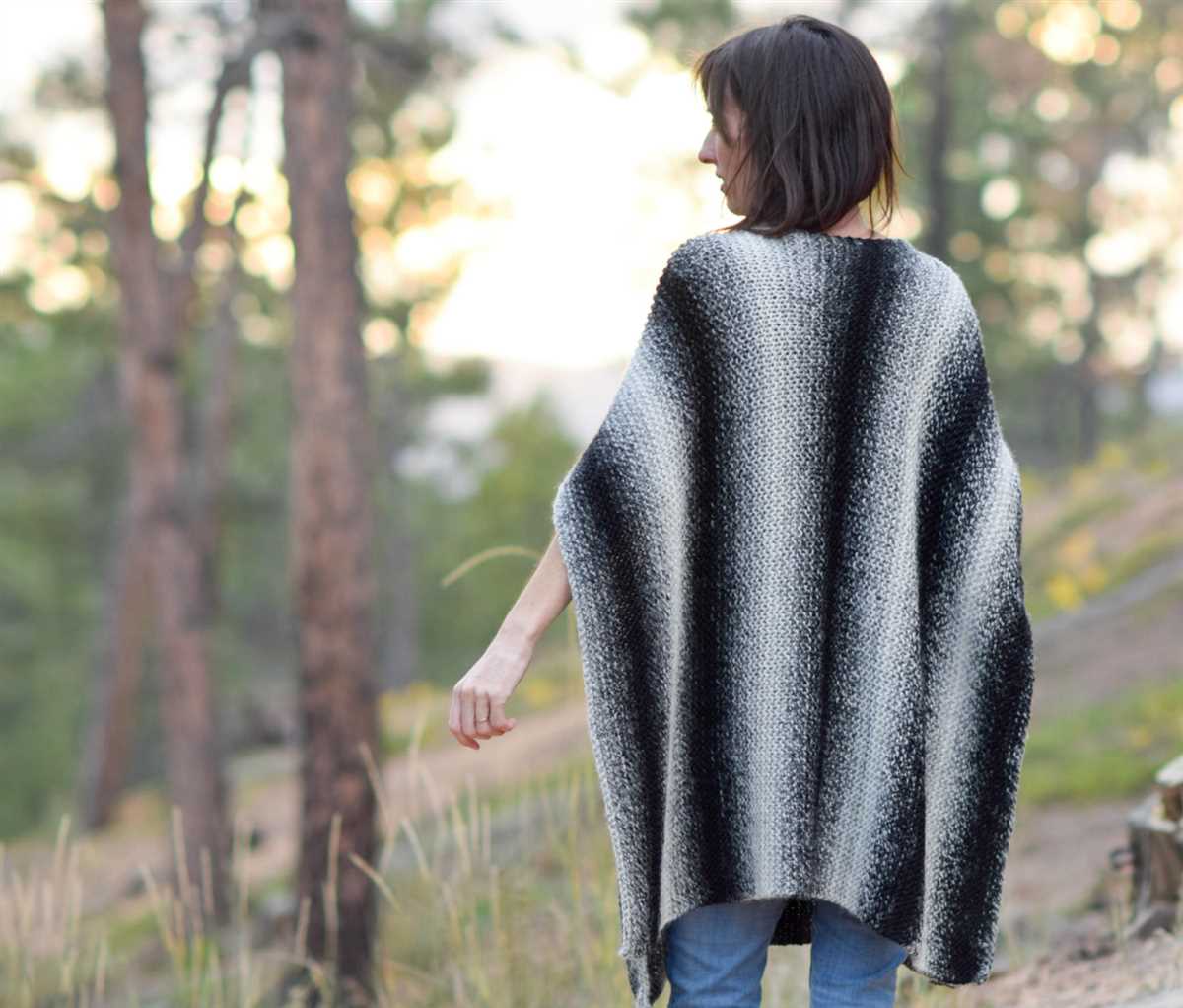 Easy steps to create a knitted poncho for beginners Knitted poncho pattern for beginners