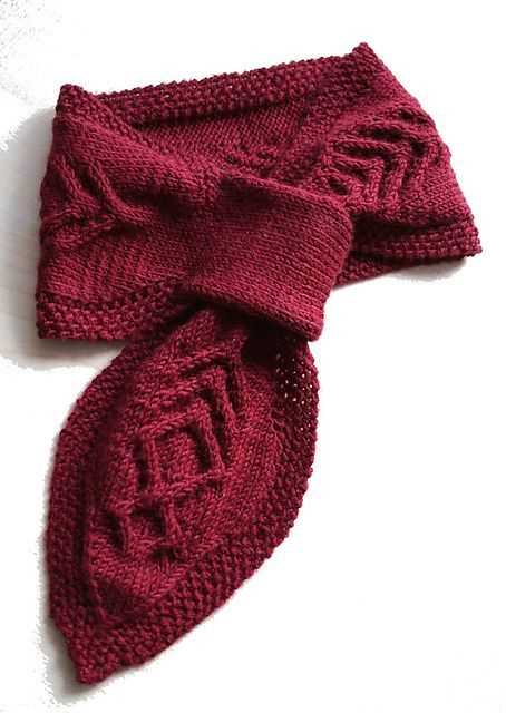 Lace keyhole scarf knitting pattern