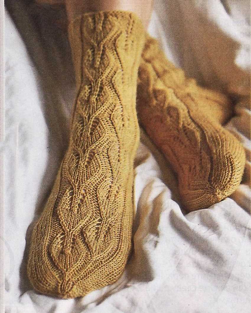 Lace socks knitting pattern free