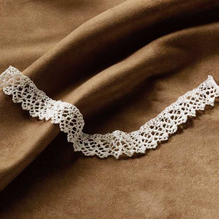 Lace edging knit pattern