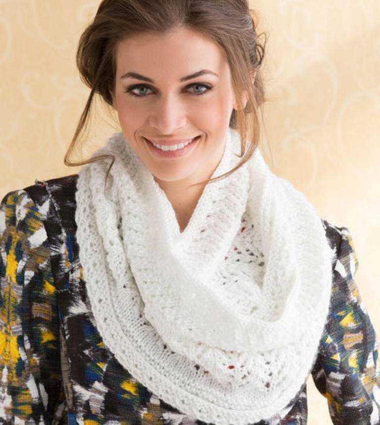 Lacy cowl knitting pattern