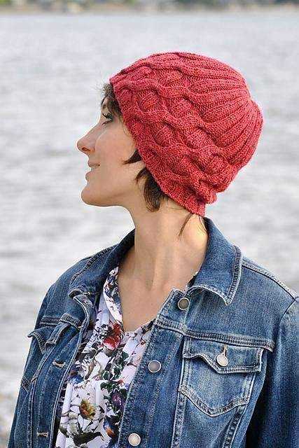 Ladies knitted beanies free patterns
