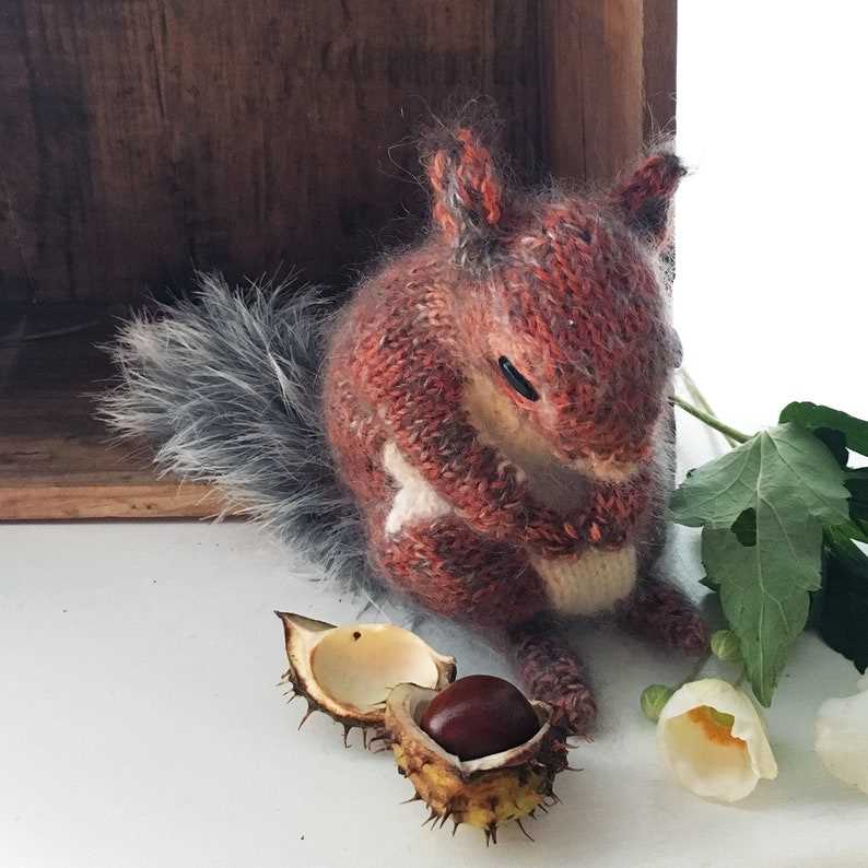 Squirrel knitting pattern