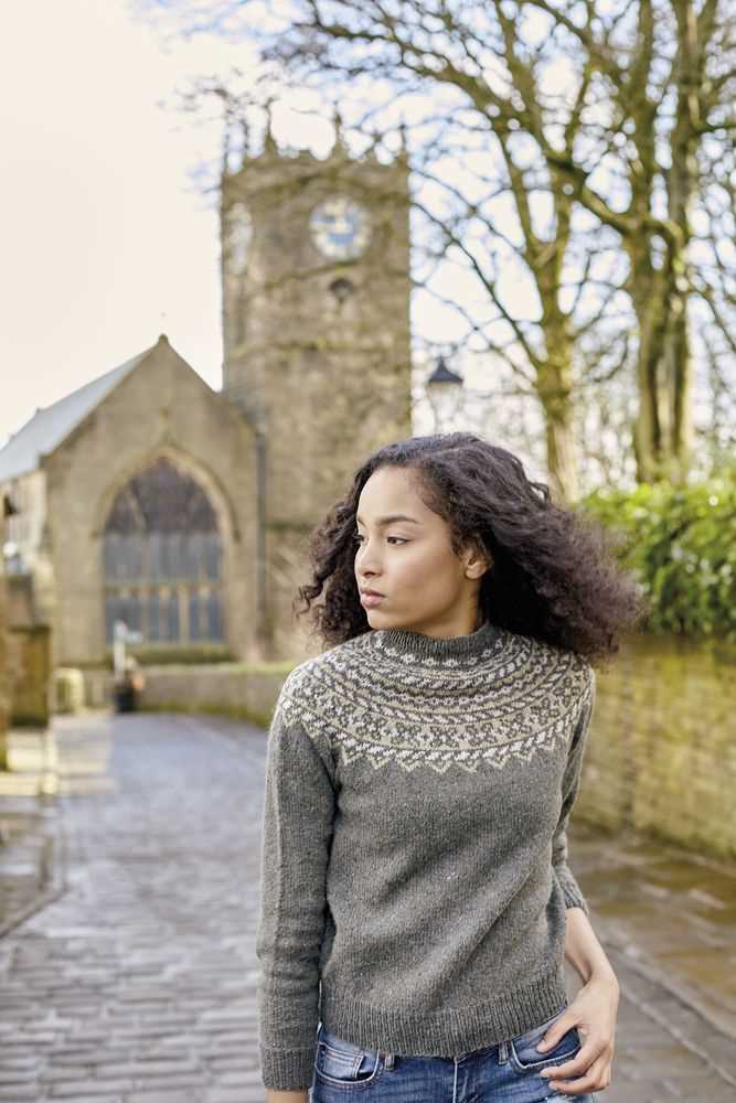 Ladies hoodie knitting pattern free