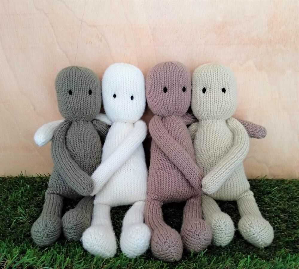 Dude dolls knitting pattern