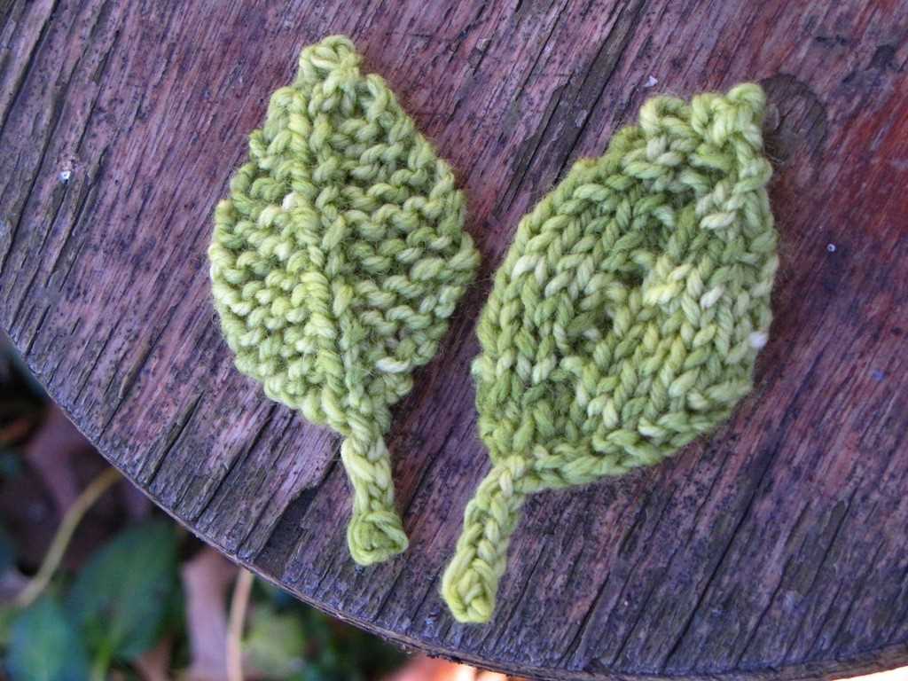 Leaf pattern knit