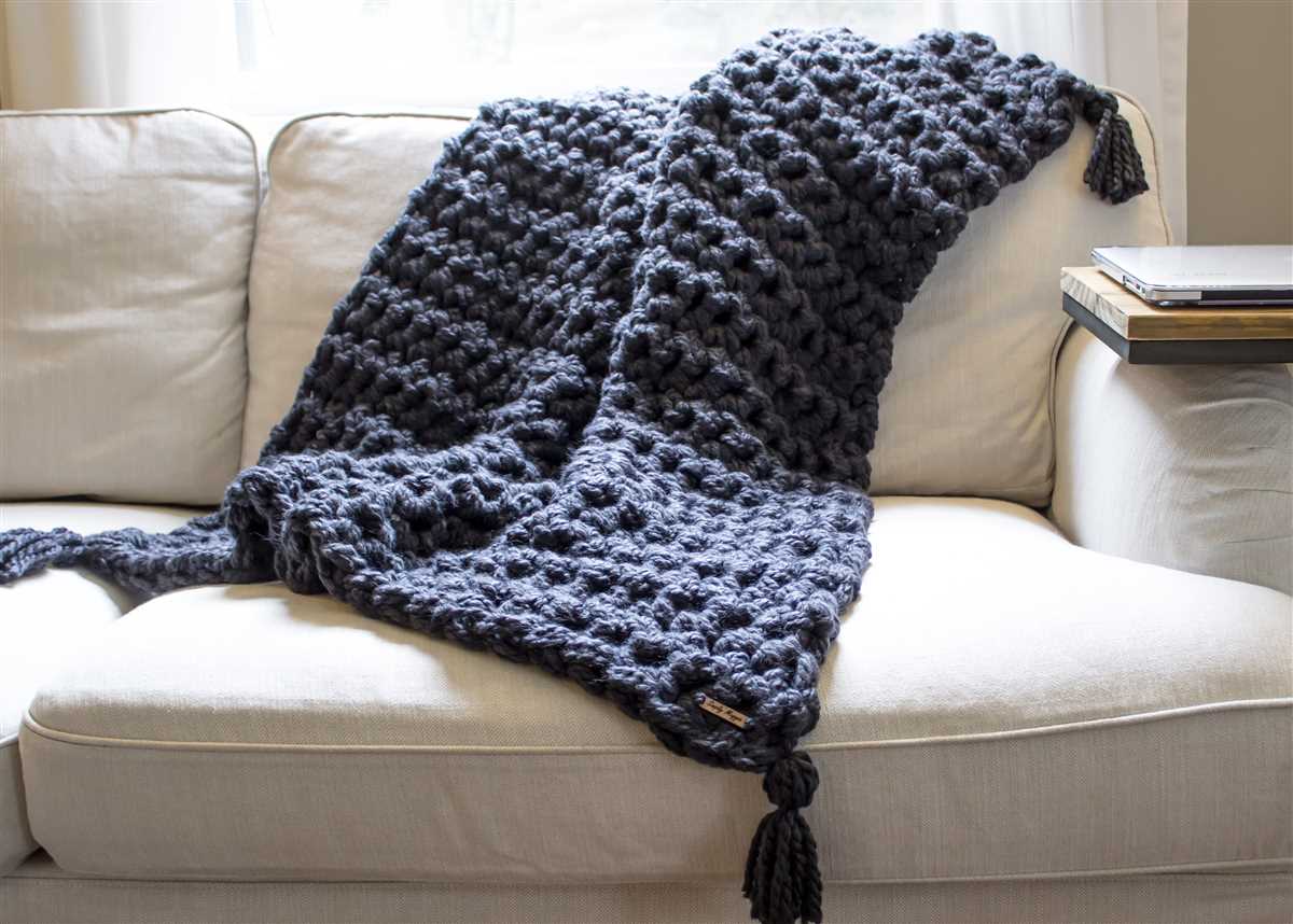 Arm knitted blanket pattern