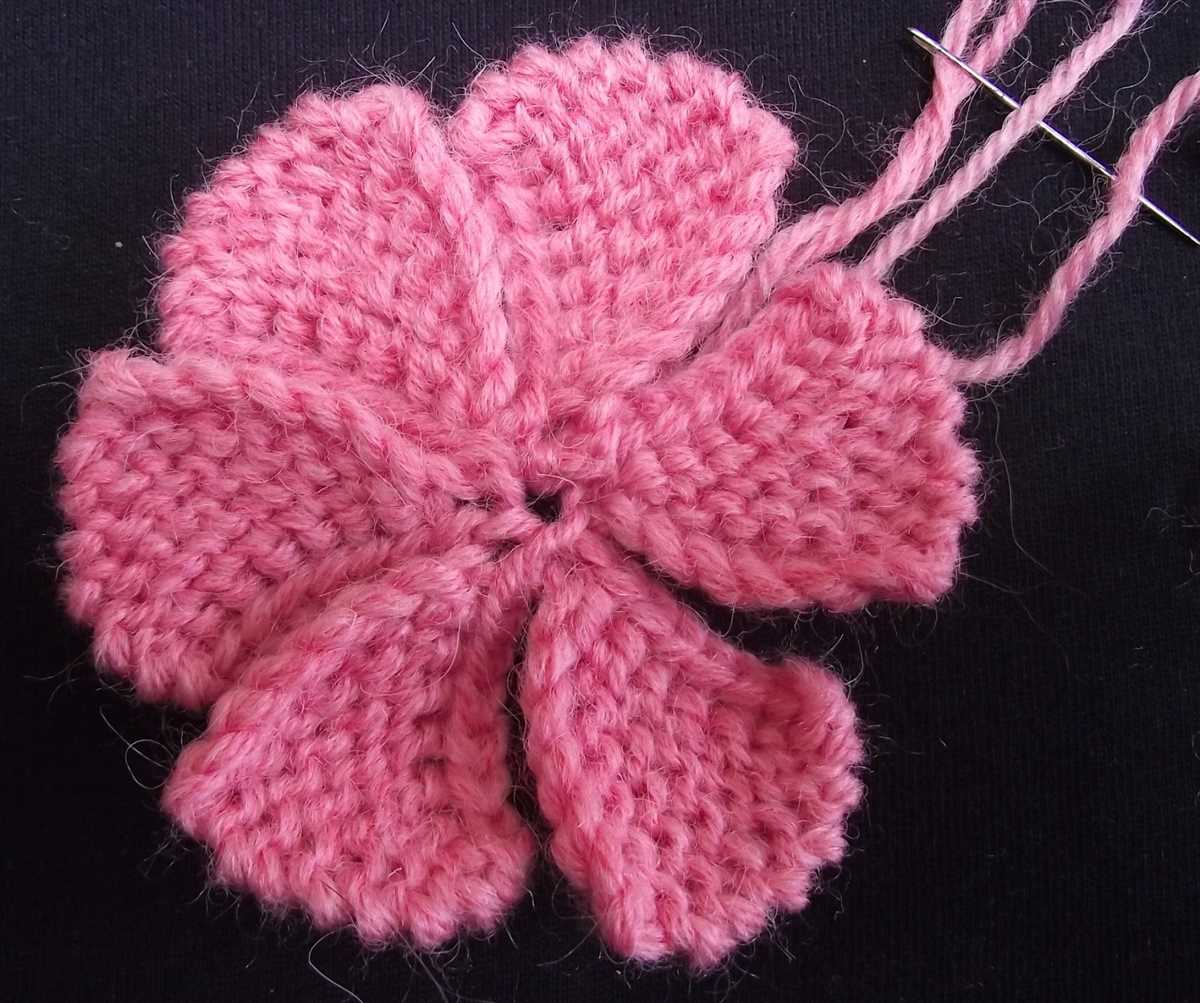 Knitted flower patterns
