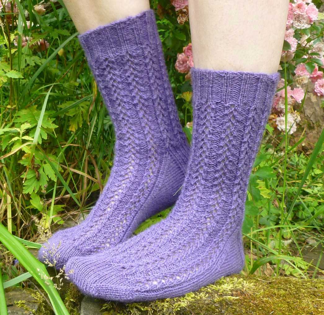 Free easy sock knitting pattern