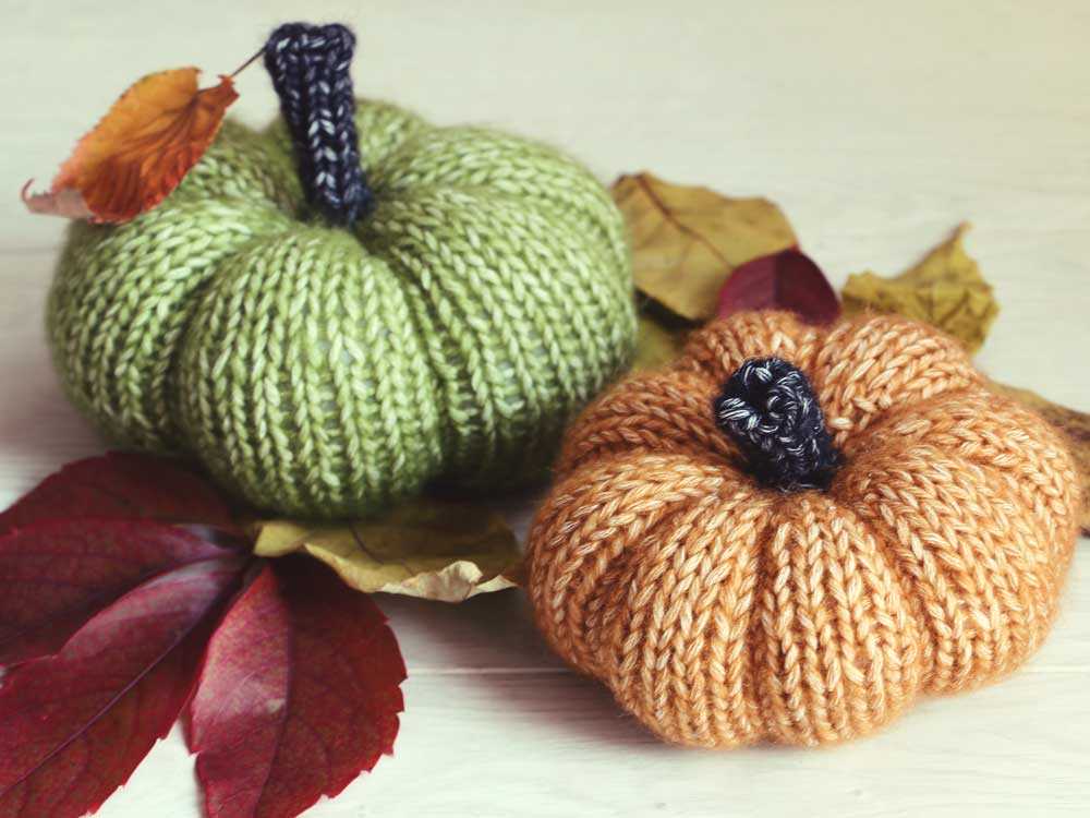 Knit pumpkin pillow pattern