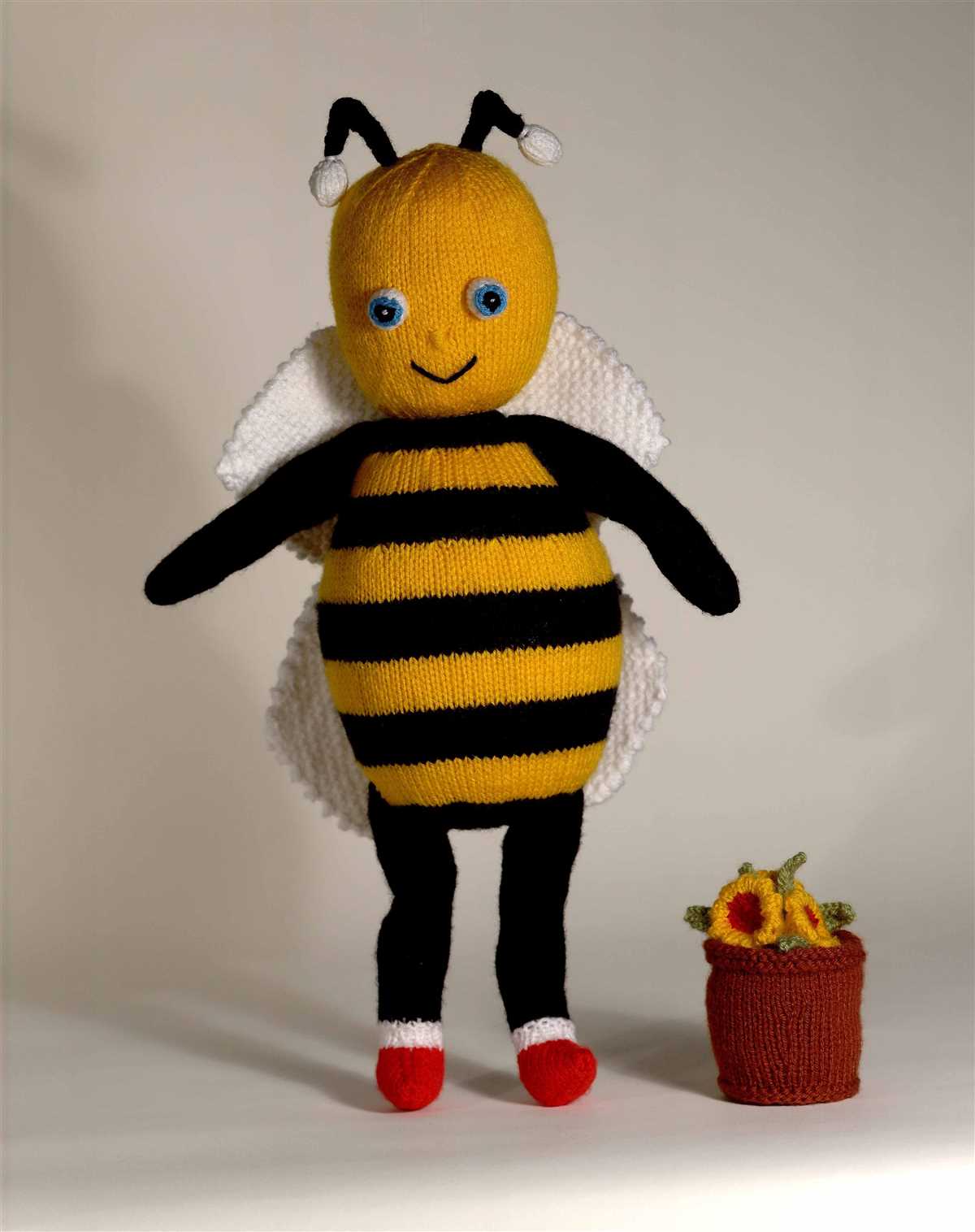 Bumble bee knitting pattern