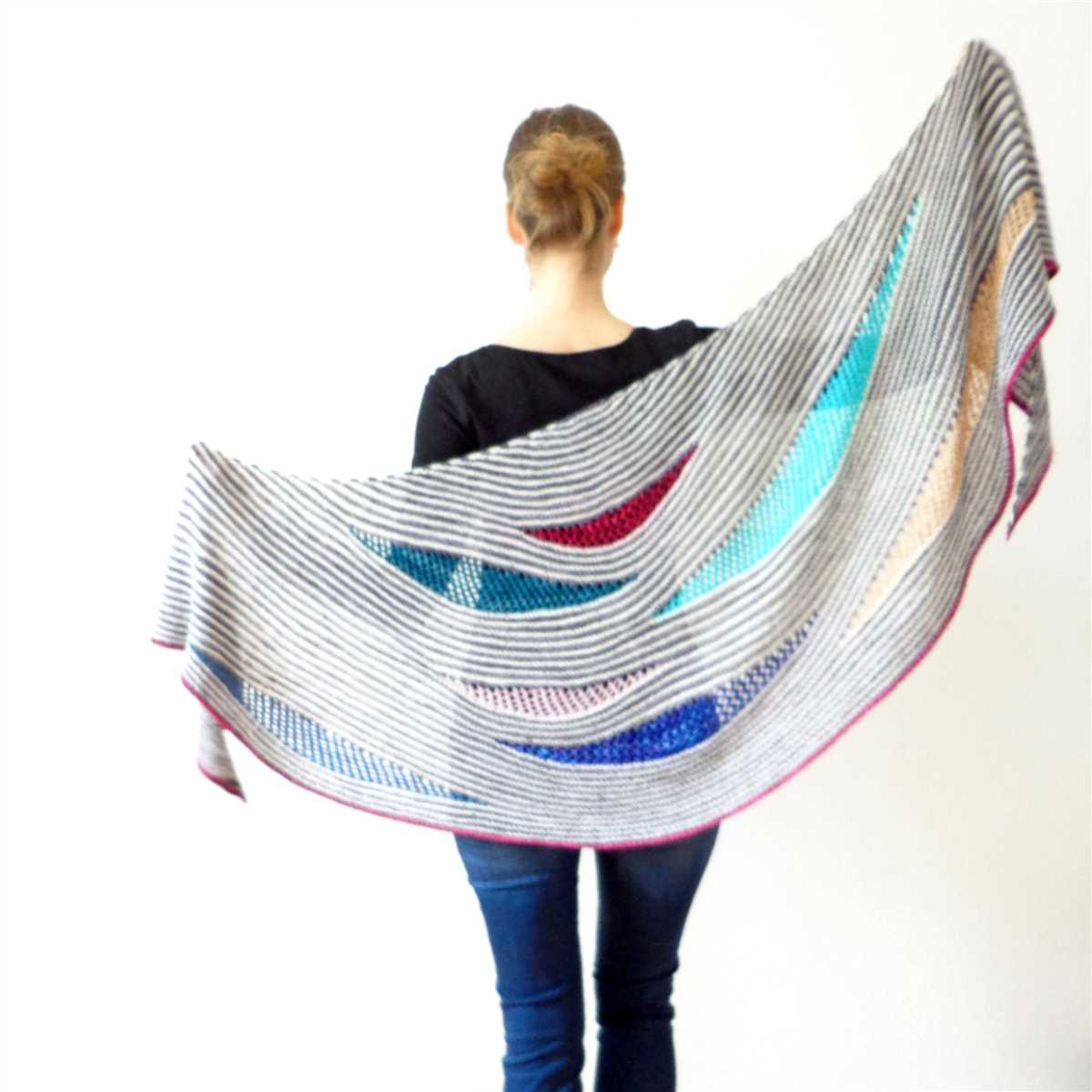 Loom knitted shawl pattern videos