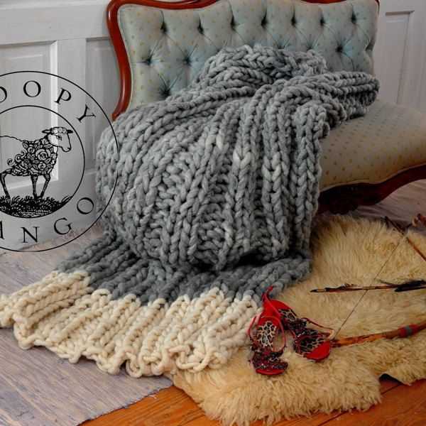 Loopy knitting pattern