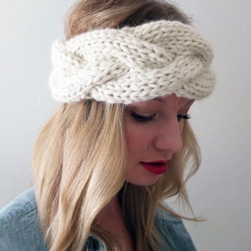 Knitted ponytail headband pattern