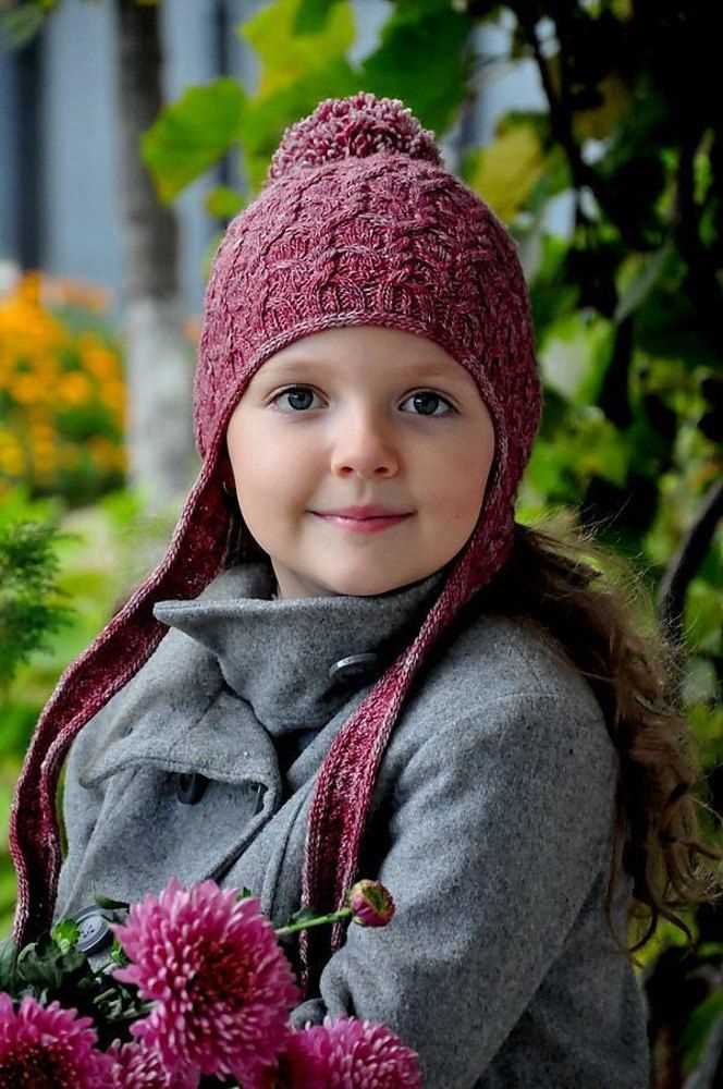 Easy earflap hat knitting pattern