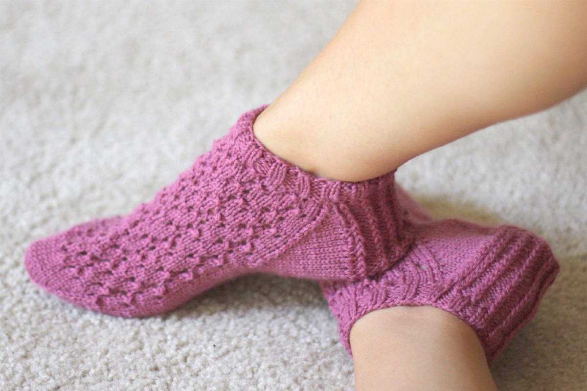 Knitting pattern slipper socks