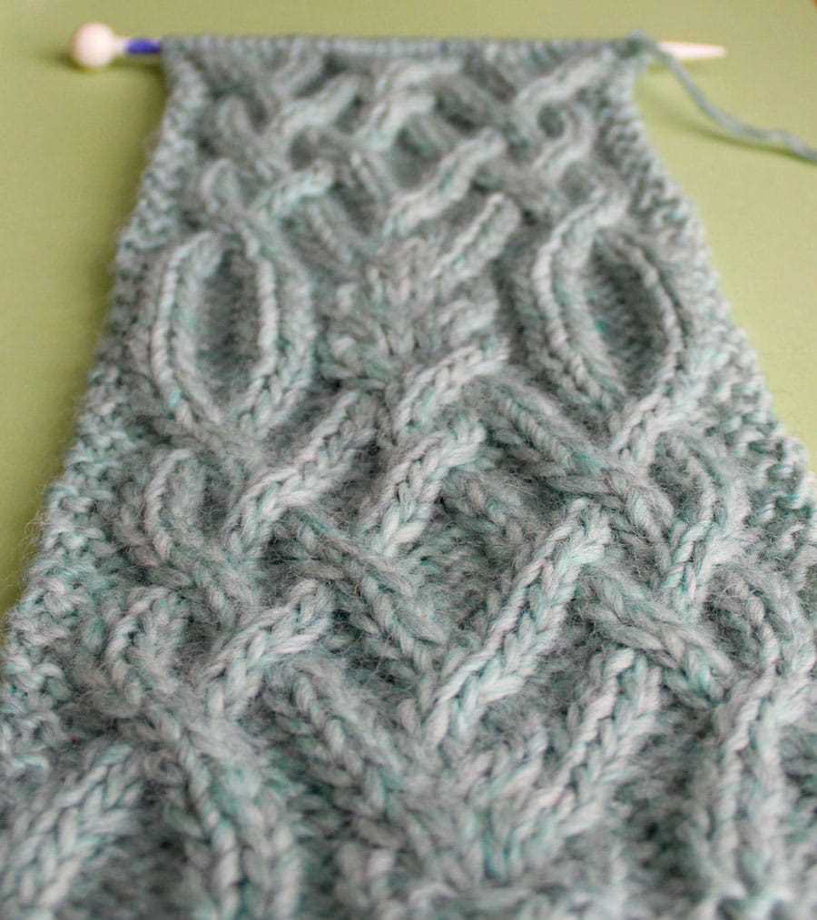 Cable knit pocket scarf pattern