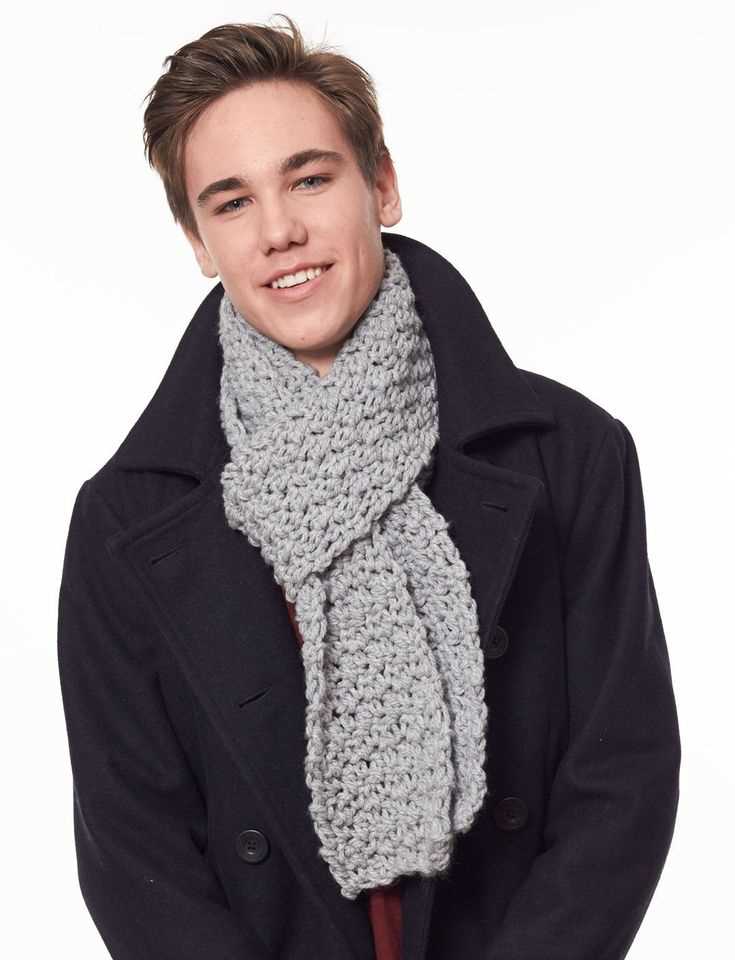 Male knitted scarf pattern