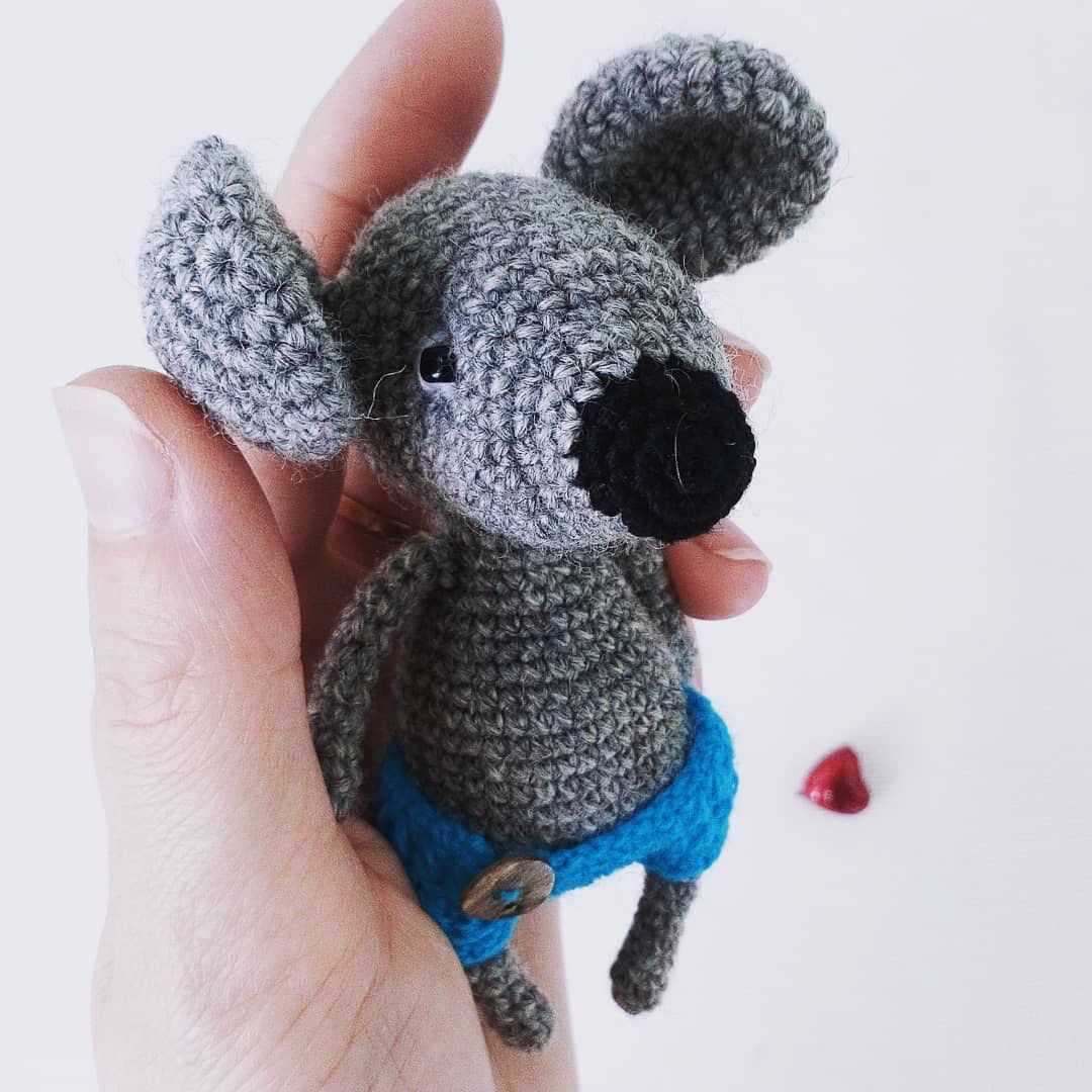 How to Craft Your Own Adorable Knitted Rat Using This Pattern Rat knitting pattern