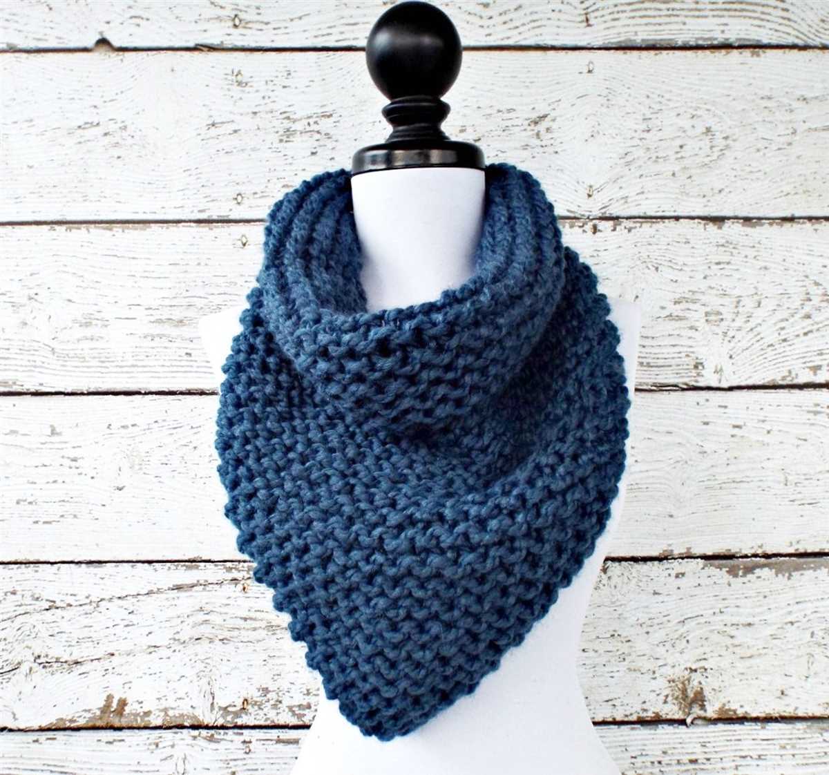Knit Your Own Stylish Scarf with these Mens Scarf Patterns in the UK Mens scarf knitting patterns uk