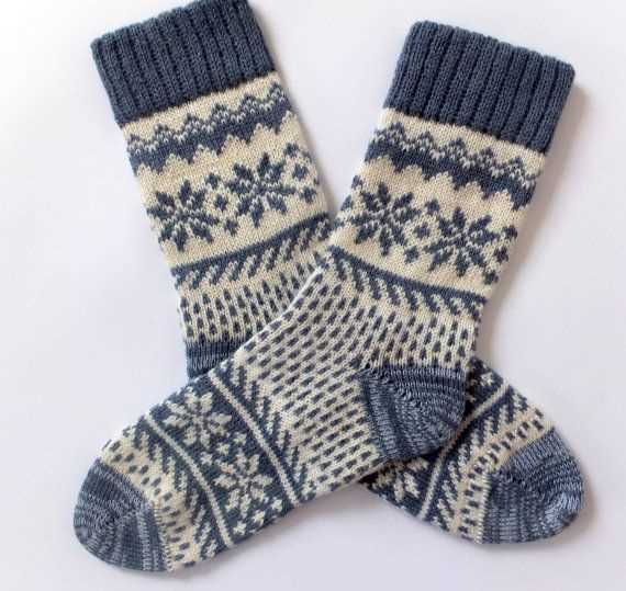 Mens wool socks knitting pattern