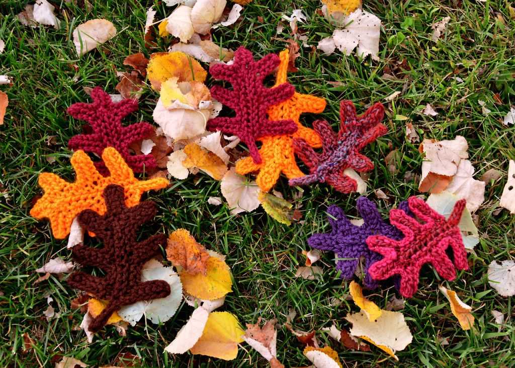 Free knitting patterns leaves and acorns