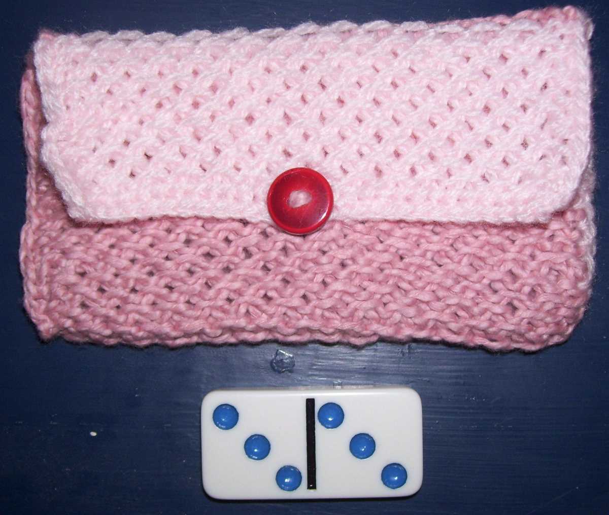 Knitted wallet pattern