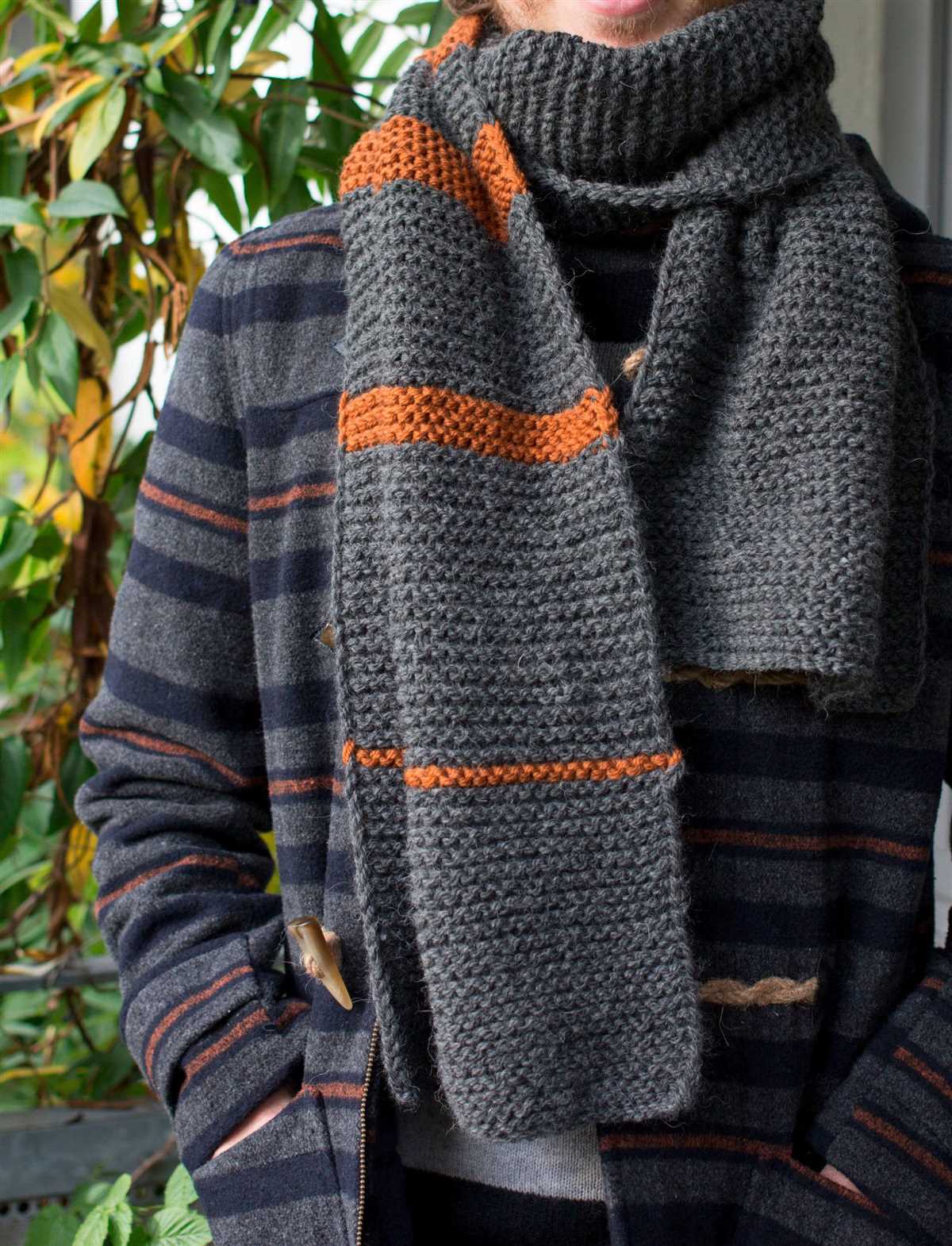 Knitted men's scarf free pattern