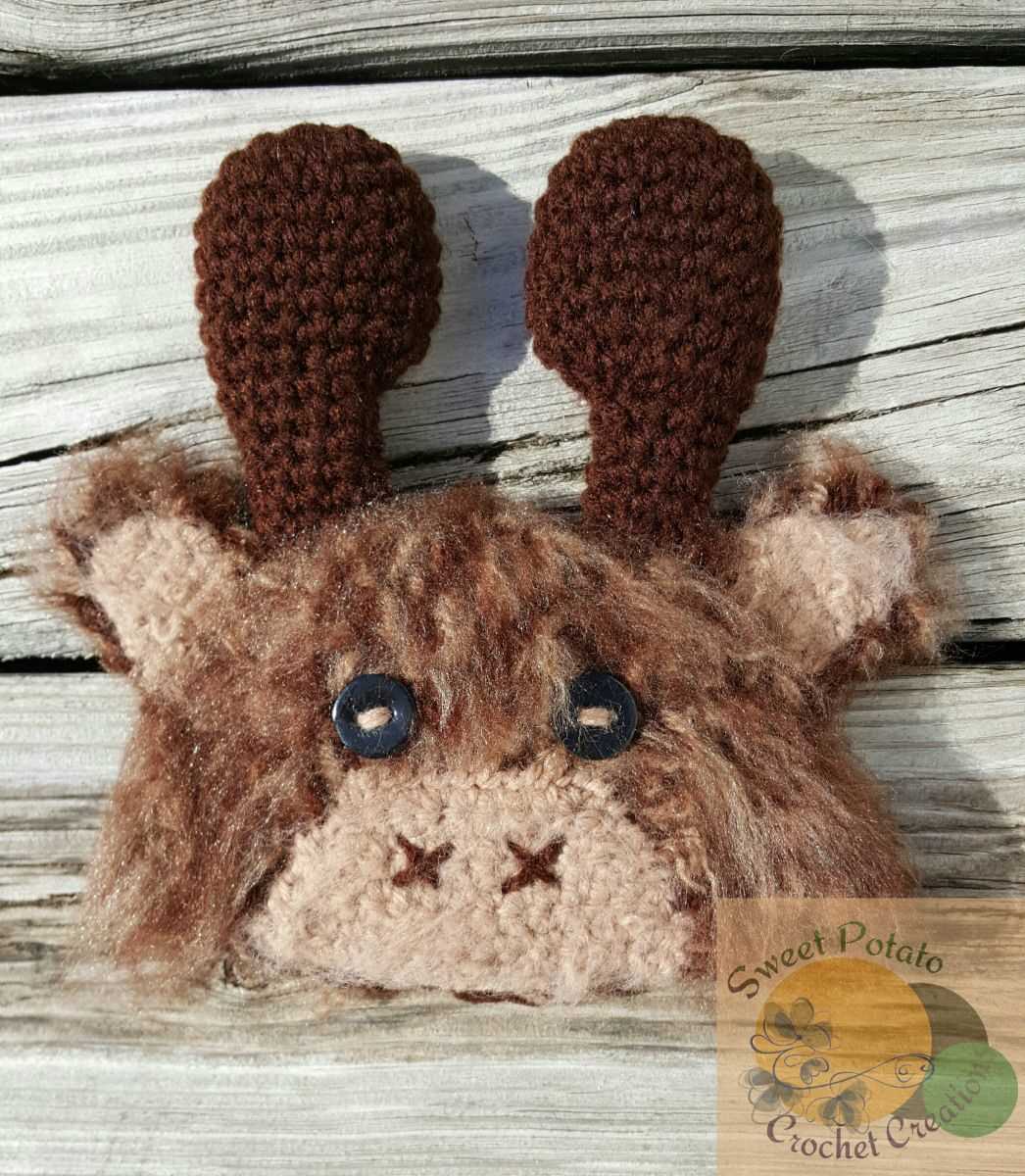 Moose hat knitting pattern
