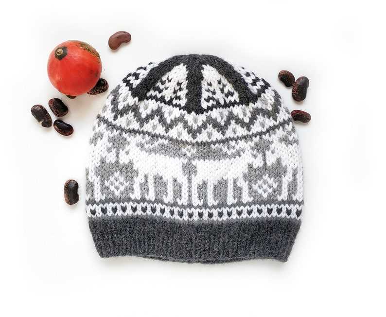 Moose hat knitting pattern