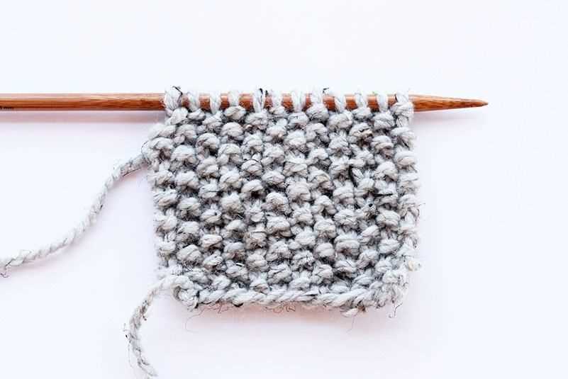 Moss stitch hat knitting pattern