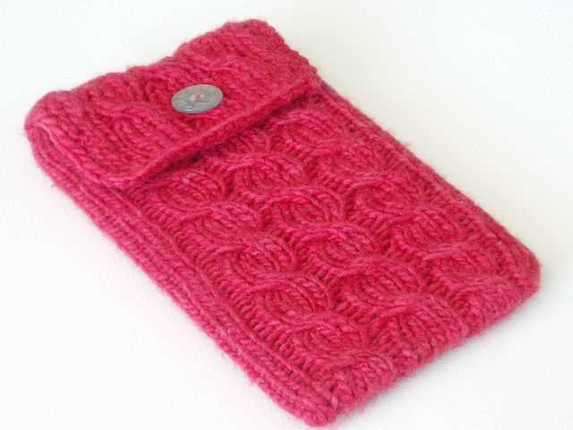 Knitted muff pattern