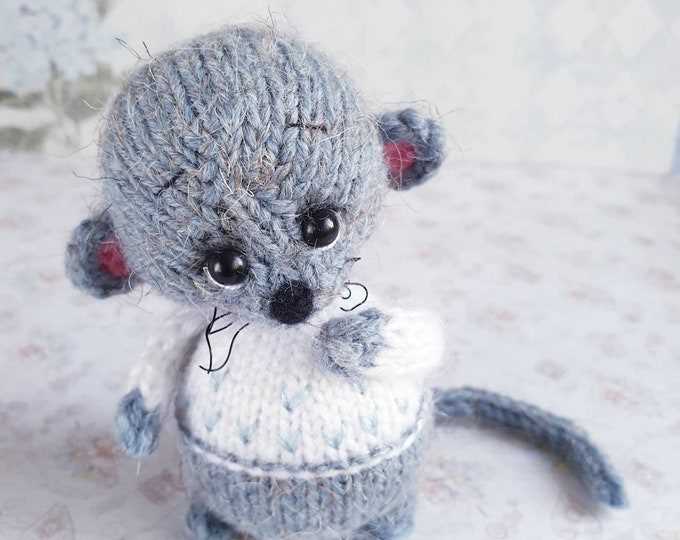 Cat toy mouse knitting pattern