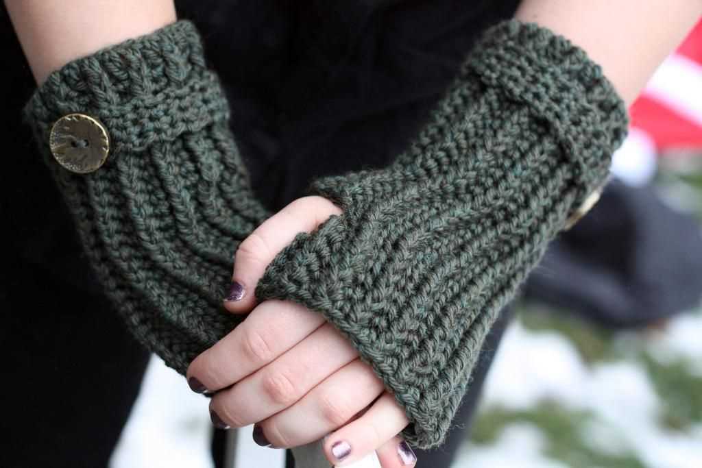 Knitting pattern for mens gloves