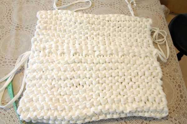 Knitting pouf pattern