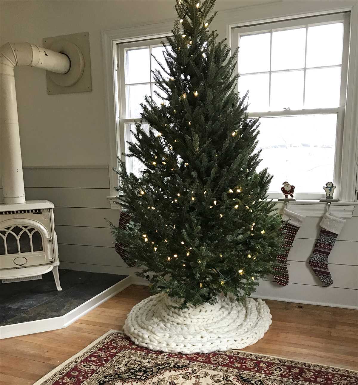 Knitted christmas tree skirt pattern